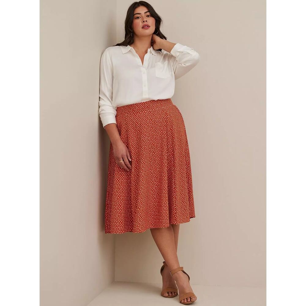 Torrid Midi Studio Refined Crepe Skirt Cinnamon Size 2X NWT - Picture 2 of 10